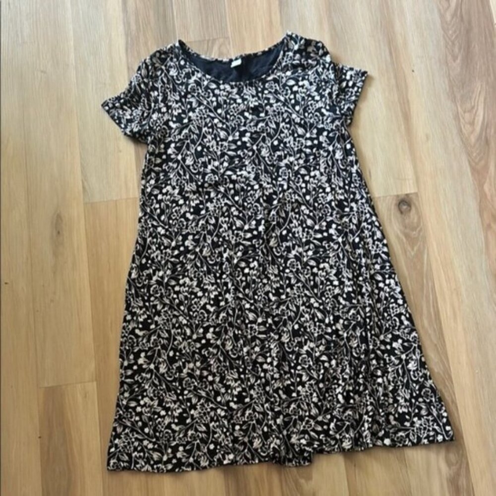 Old Navy Monochrome Floral Dress